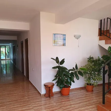 Vila Costa Tora *